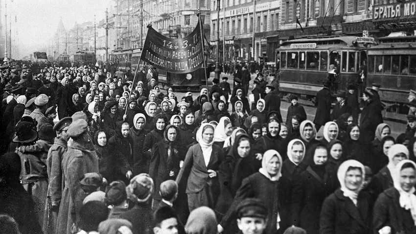 ¿PUEDE HABER IGUALDAD DE HOMBRES Y MUJERES EN UN SISTEMA DE DESIGUALES?